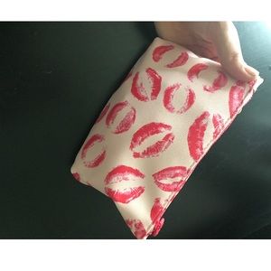 Makeup bag